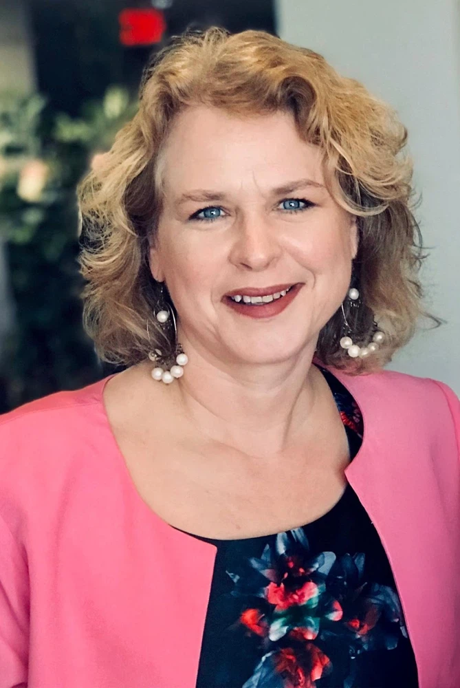 Mardi  Dolfo-Smith